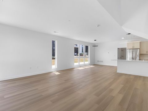 MLS: 1905742