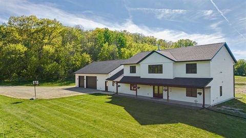 Photo of W5778 Koss Rd, Onalaska, WI 54650 (MLS # 1962549)