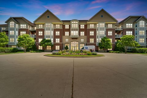 4120 S Lake Dr, Saint Francis, WI 53235 - #: 1922720