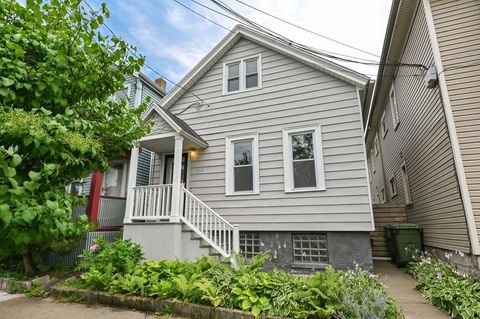 Photo of 1315 E Kane Pl, Milwaukee, WI 53202 (MLS # 1919706)