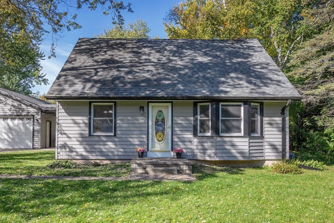 Photo of 8373 S 35th St, Franklin, WI 53132 (MLS # 1984368)