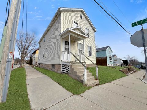 Photo of 436 N Franklin St, Sheboygan, WI 53081 (MLS # 1953435)