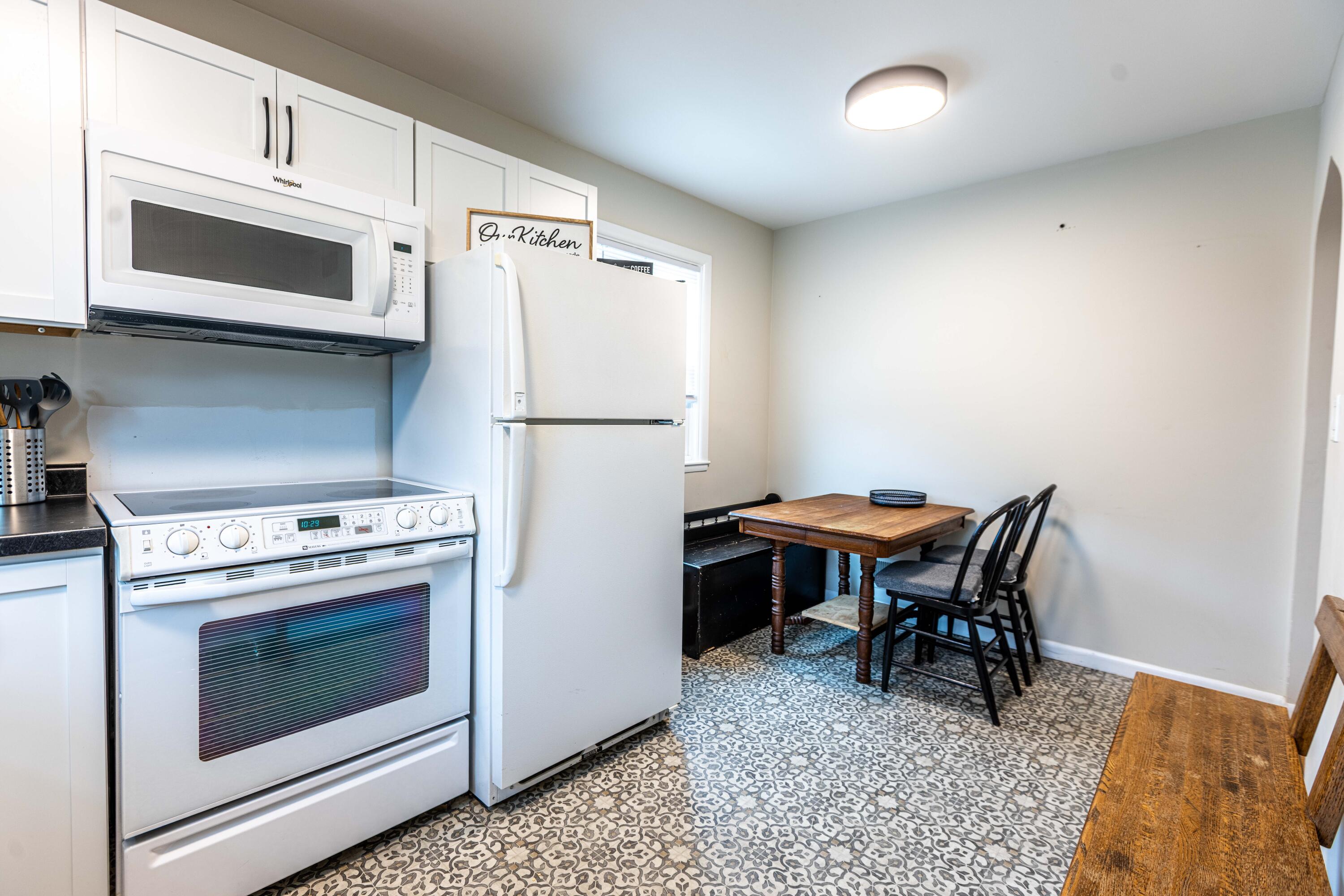 Kenosha, Wisconsin 53142, United States, 3 Bedrooms Bedrooms, ,1 BathroomBathrooms,Residential,Pending,194930