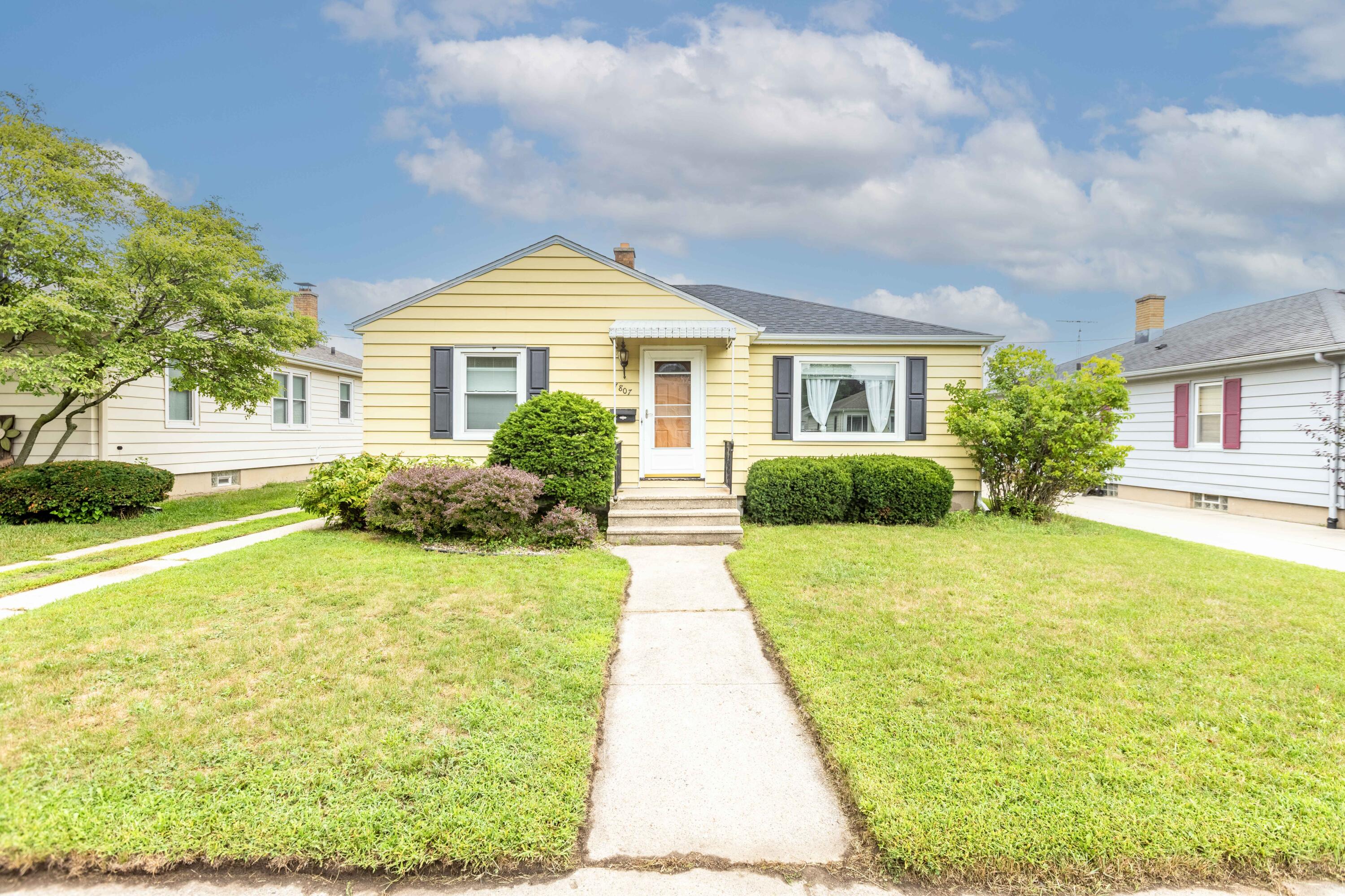 Kenosha, Wisconsin 53142, United States, 3 Bedrooms Bedrooms, ,1 BathroomBathrooms,Residential,Pending,194930 Kenosha, Wisconsin 53142, United States, 3 Bedrooms Bedrooms, ,1 BathroomBathrooms,Residential,Pending,194930