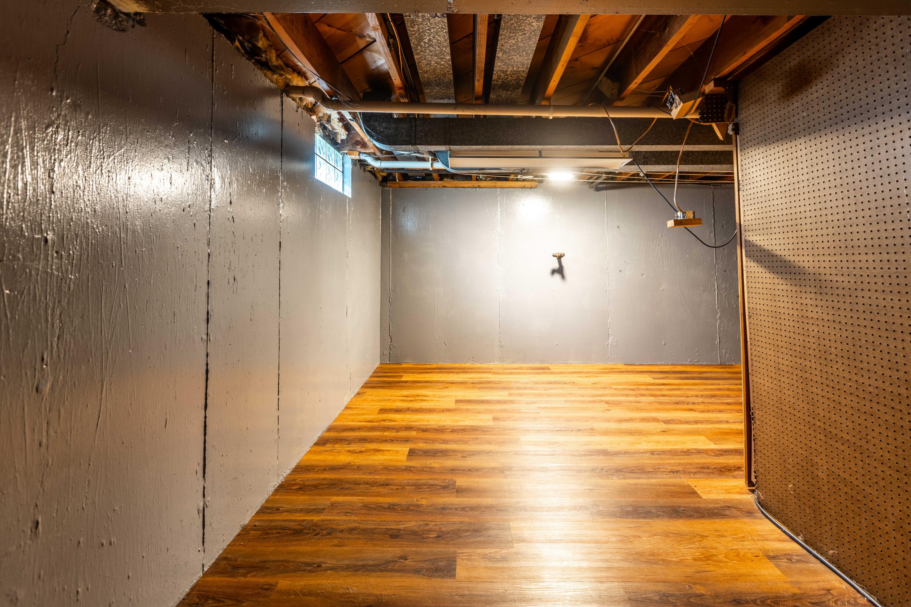 Kenosha, Wisconsin 53142, United States, 3 Bedrooms Bedrooms, ,1 BathroomBathrooms,Residential,Pending,194930