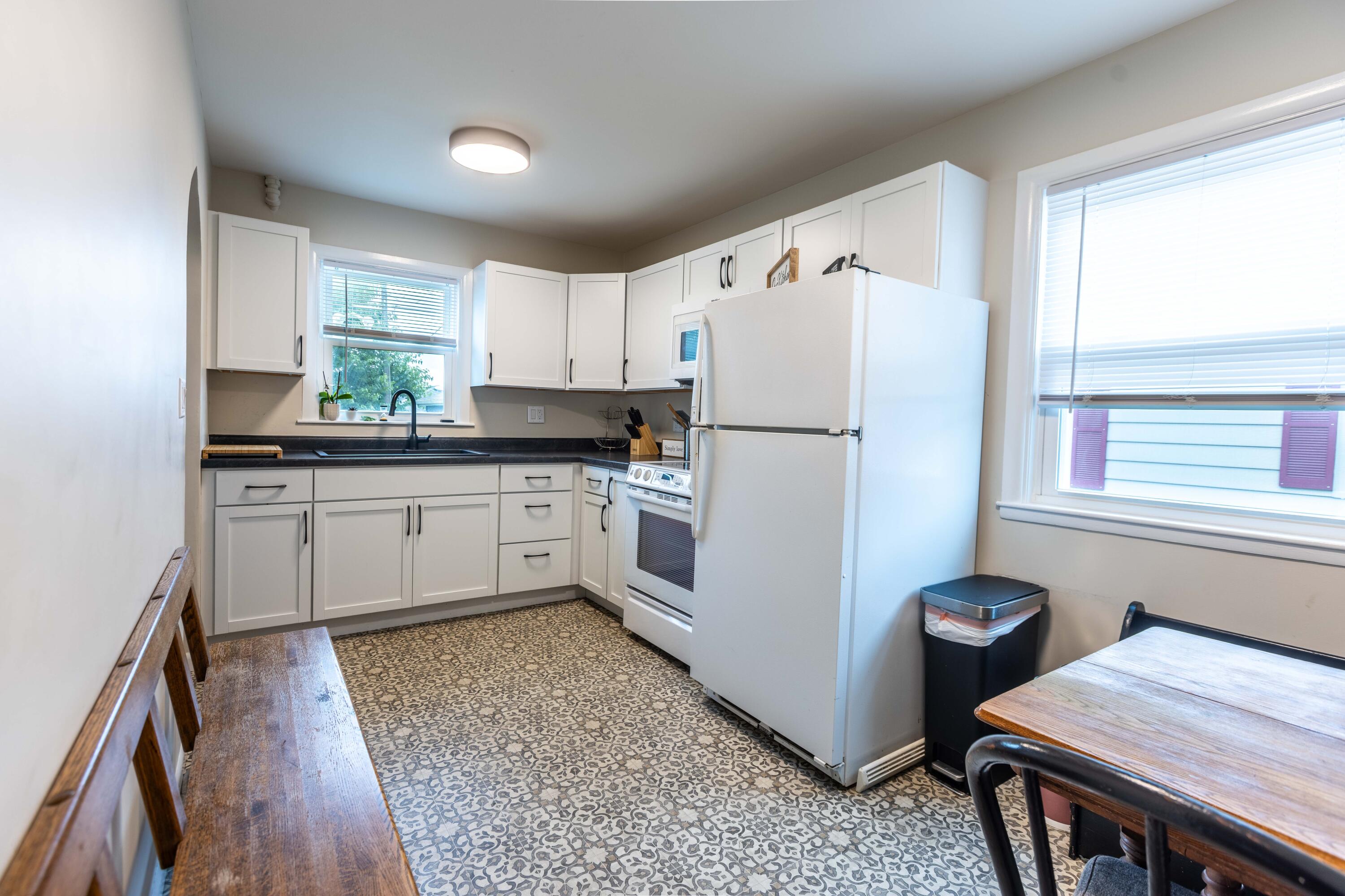 Kenosha, Wisconsin 53142, United States, 3 Bedrooms Bedrooms, ,1 BathroomBathrooms,Residential,Pending,194930