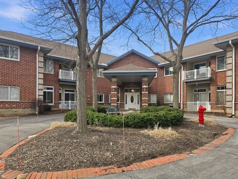 Photo of 18125 W Wisconsin Ave, Brookfield, WI 53045 (MLS # 1955405)