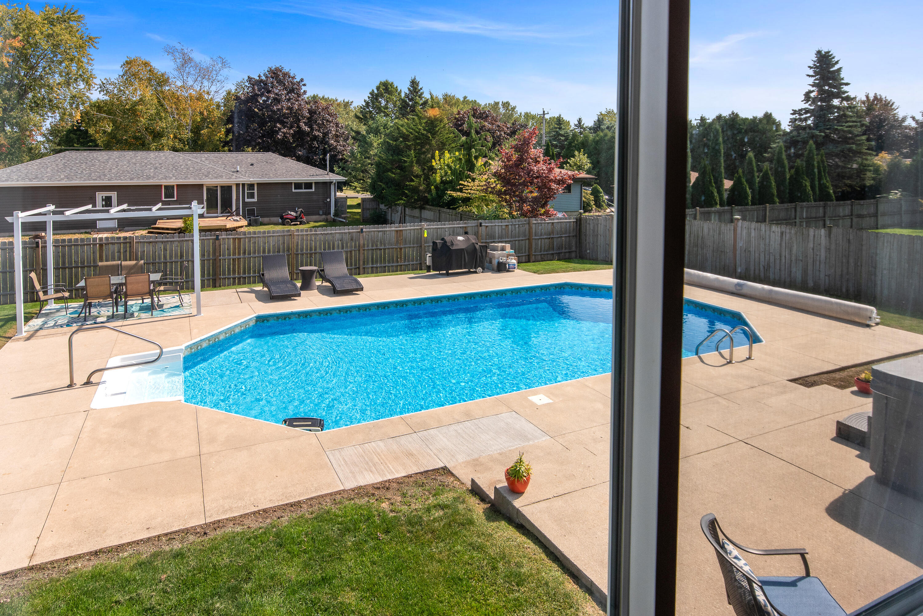 Belgium, Wisconsin 53004, United States, 4 Bedrooms Bedrooms, ,2 BathroomsBathrooms,Residential,Active,229954