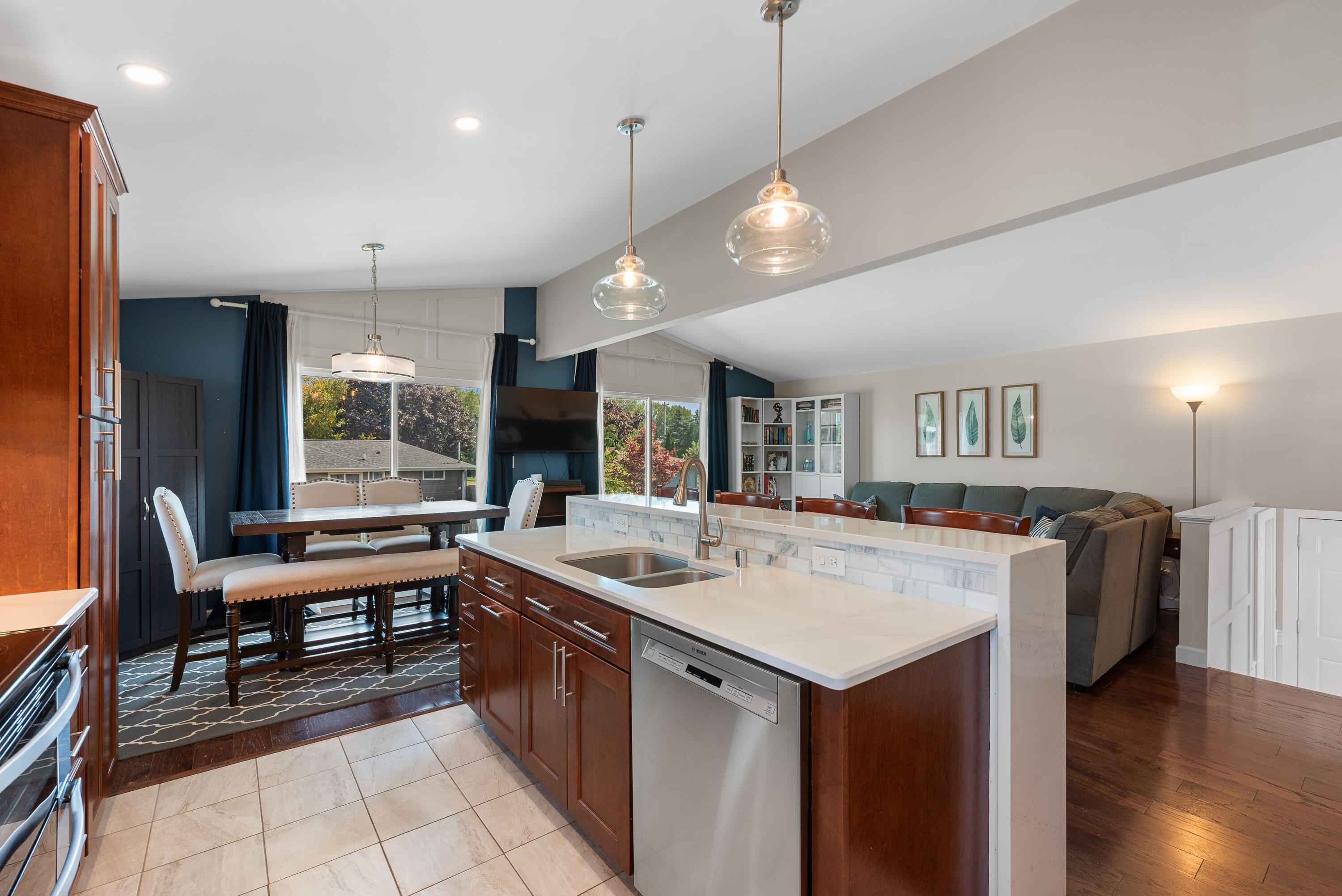 Belgium, Wisconsin 53004, United States, 4 Bedrooms Bedrooms, ,2 BathroomsBathrooms,Residential,Active,229954