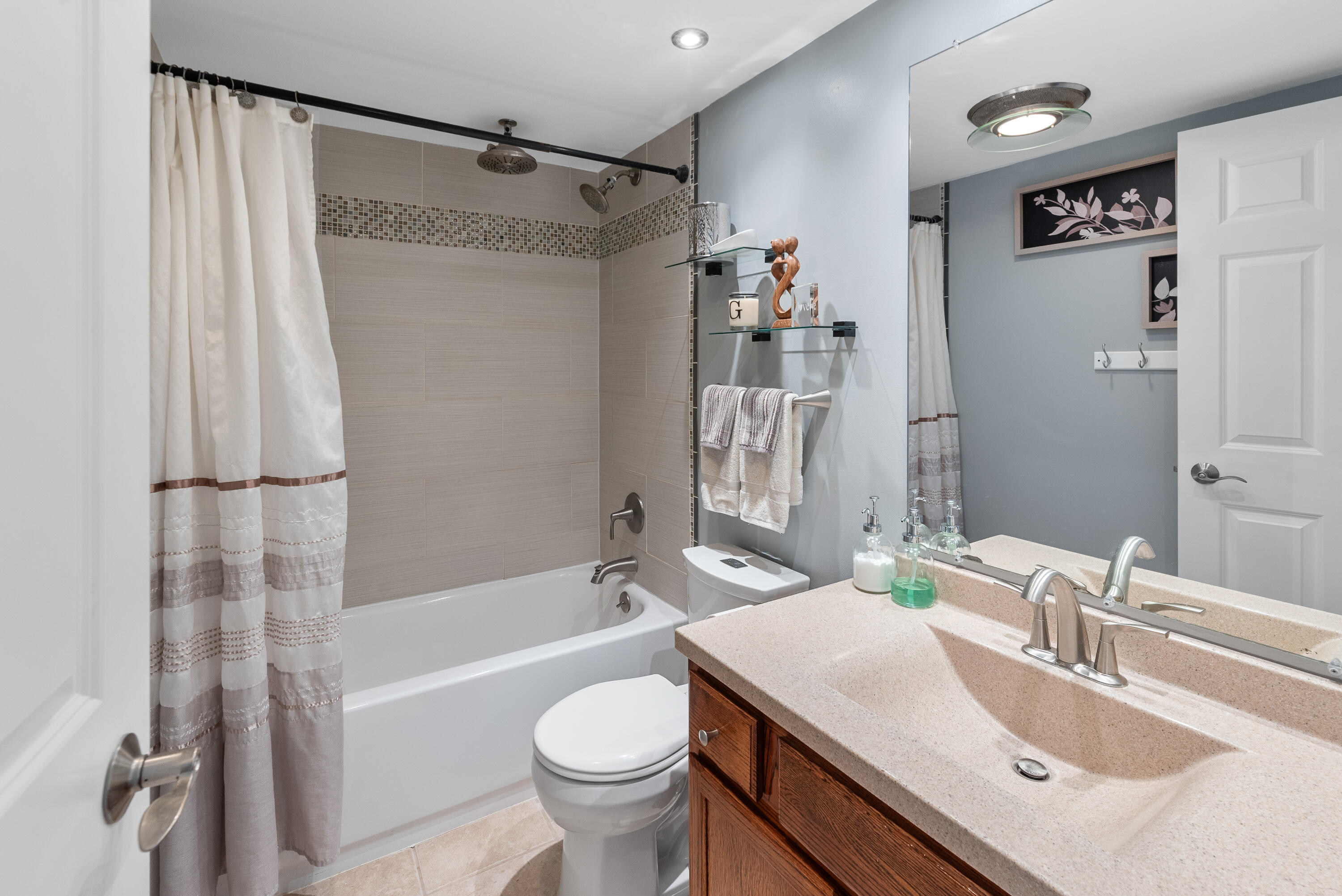 Belgium, Wisconsin 53004, United States, 4 Bedrooms Bedrooms, ,2 BathroomsBathrooms,Residential,Active,229954