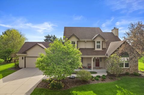 Photo of W148N6964 Terriwood Dr, Menomonee Falls, WI 53051 (MLS # 1958406)