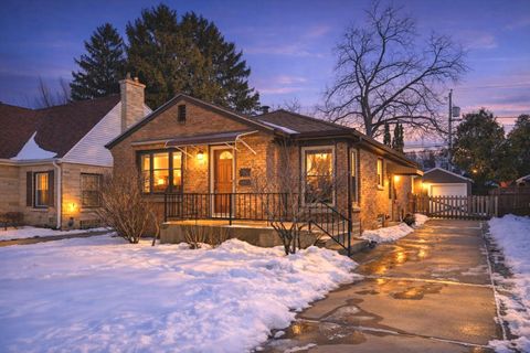 Photo of 2440 S 81st St, West Allis, WI 53219 (MLS # 1950157)