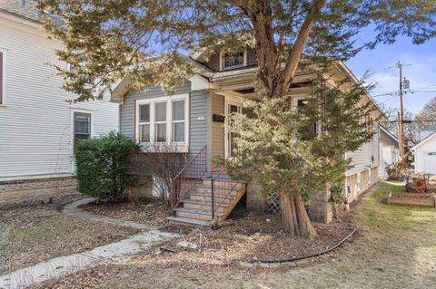 Photo of 3137 S Pine Ave, Milwaukee, WI 53207 (MLS # 1953668)