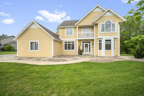 Photo of 5429 W Yale Dr, Franklin, WI 53132 (MLS # 1962496)