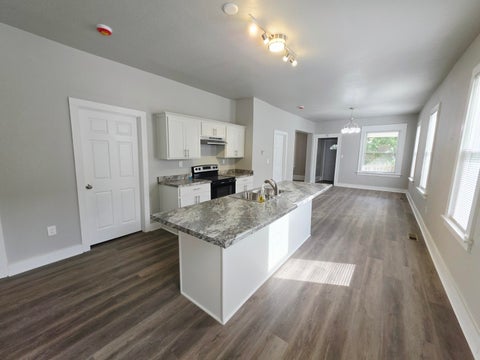 Photo of 2829 N 17th St, Milwaukee, WI 53209 (MLS # 1984304)