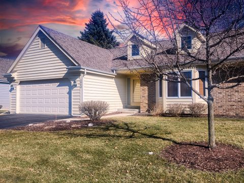 Photo of 1040 Lansdowne Ct, Brookfield, WI 53045 (MLS # 1955913)