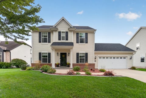 Photo of 1727 Cloverview St, West Bend, WI 53095 (MLS # 1981473)