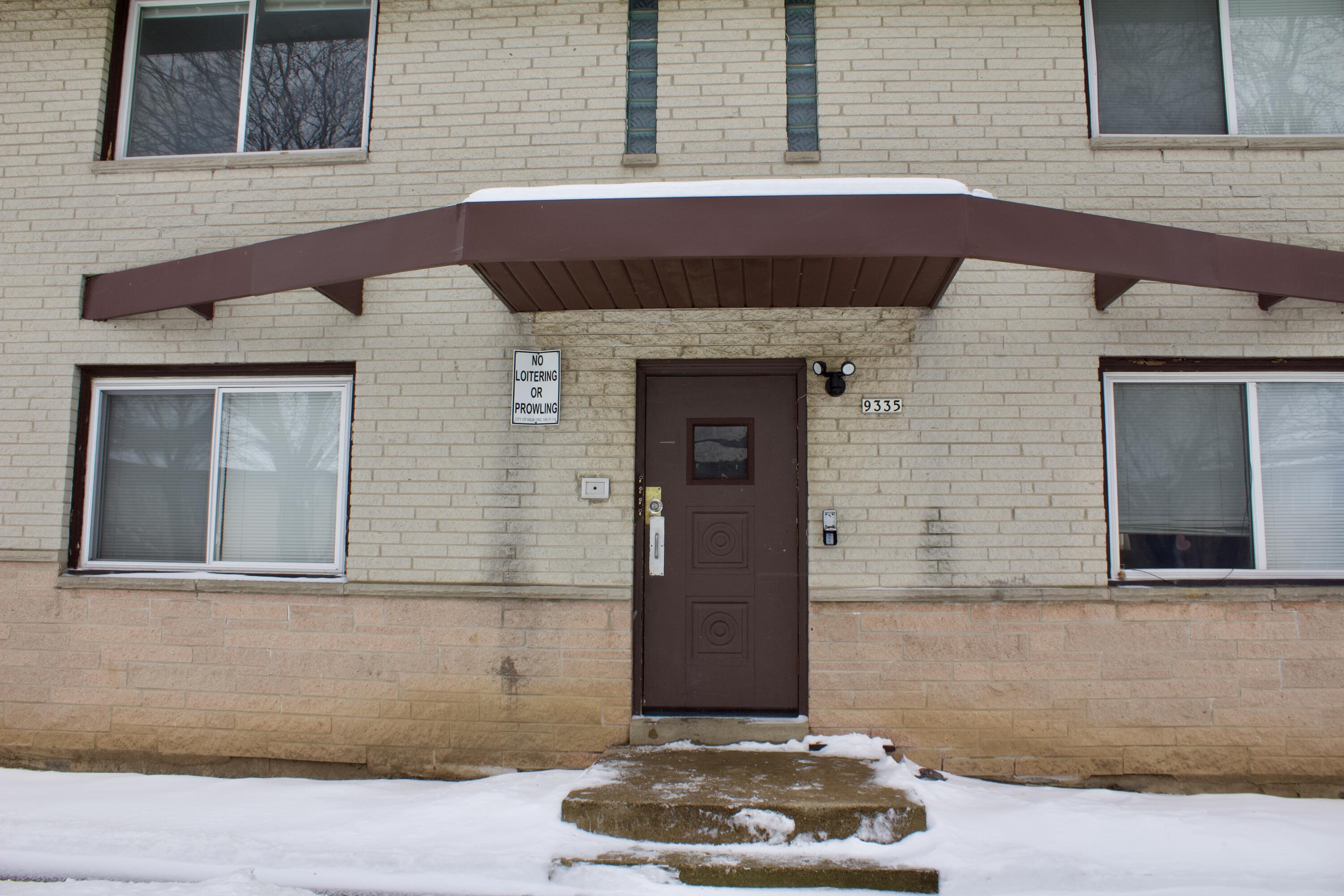 Milwaukee, Wisconsin 53225, United States, 2 Bedrooms Bedrooms, ,1 BathroomBathrooms,Residential,Active,3614