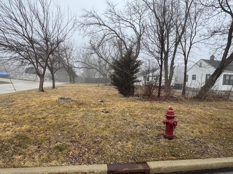 Photo of 3302 E Morris Ave, Cudahy, WI 53110 (MLS # 1962756)