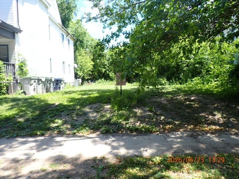 Photo of 2134 N 16th St, Milwaukee, WI 53205 (MLS # 1972879)