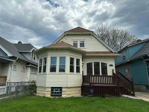 Photo of 3916 N 24th Pl, Milwaukee, WI 53206 (MLS # 1958979)