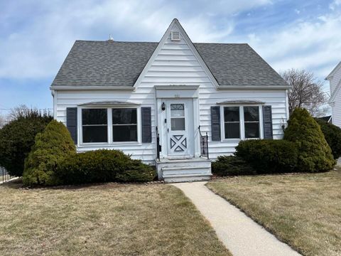 Photo of 501 S 30th St, Manitowoc, WI 54220 (MLS # 1960075)