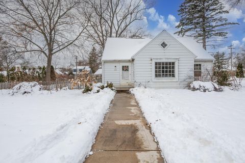 Photo of 4579 N 105th St, Wauwatosa, WI 53225 (MLS # 1945050)