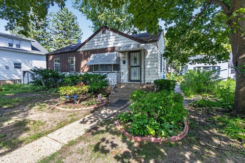 Photo of 5026 N 27th St, Milwaukee, WI 53209 (MLS # 1980427)