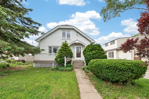 Photo of 1935 E Howard Ave, Saint Francis, WI 53235 (MLS # 1963181)