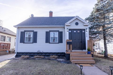 Photo of 1920 16th St S, La Crosse, WI 54601 (MLS # 1953476)