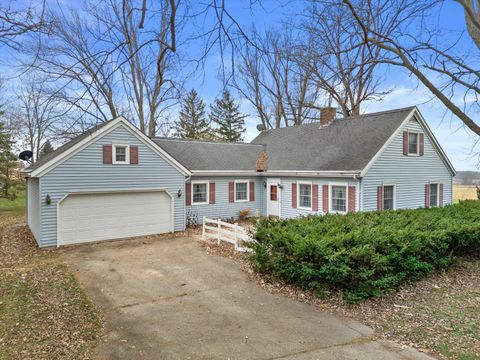 Photo of W4101 Scotch Bush Rd, Lafayette, WI 53121 (MLS # 1944236)