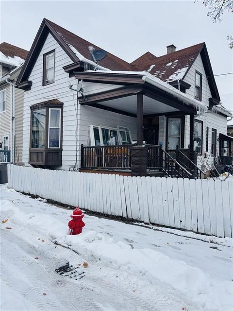 Photo of 1253 S 31st St, Milwaukee, WI 53215 (MLS # 1945304)