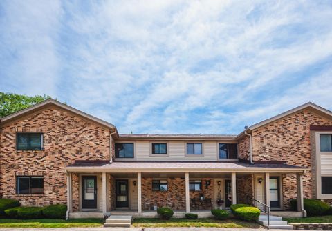Photo of 5702 Cambridge Ln, Mount Pleasant, WI 53406 (MLS # 1971521)