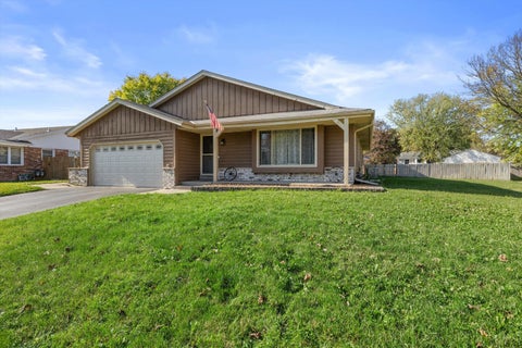 Photo of 1860 Haymarket Rd, Waukesha, WI 53189 (MLS # 1985942)