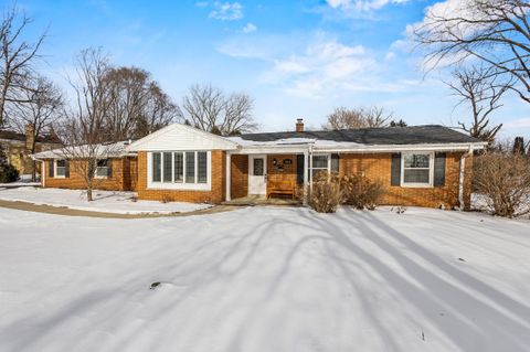 Photo of 7864 N Green Bay Rd, River Hills, WI 53217 (MLS # 1949992)