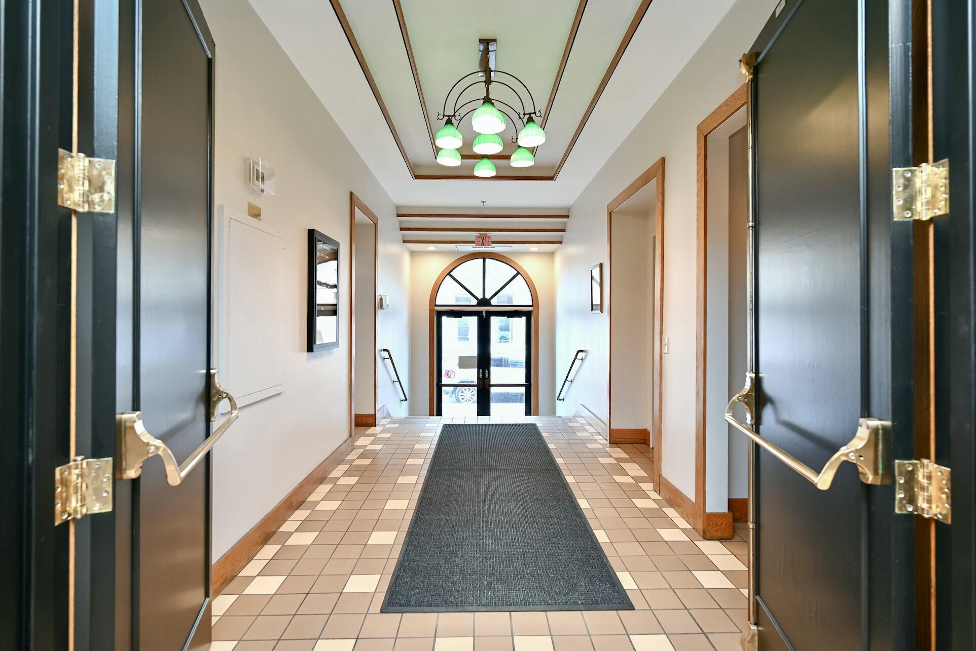 157 3rd St W