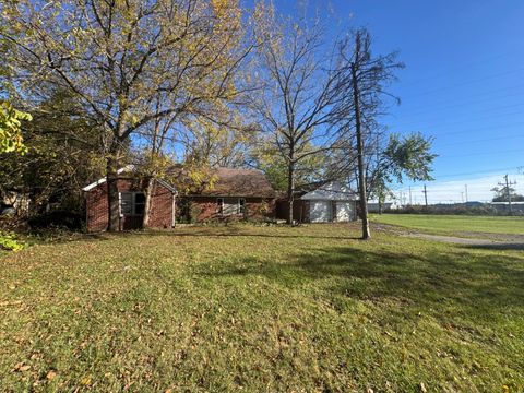 Photo of 2039 S Green Bay Rd, Mount Pleasant, WI 53406 (MLS # 1940996) Photo of 2039 S Green Bay Rd, Mount Pleasant, WI 53406 (MLS # 1940996)