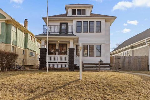 Photo of 4062 N 25th St, Milwaukee, WI 53209 (MLS # 1951995)