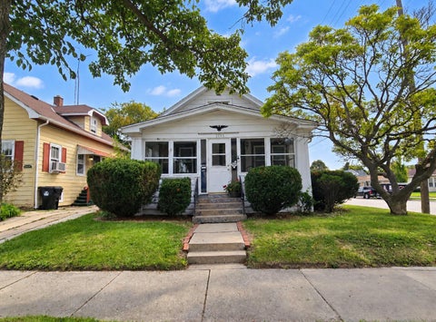 Photo of 2055 Case Ave, Racine, WI 53403 (MLS # 1984151)