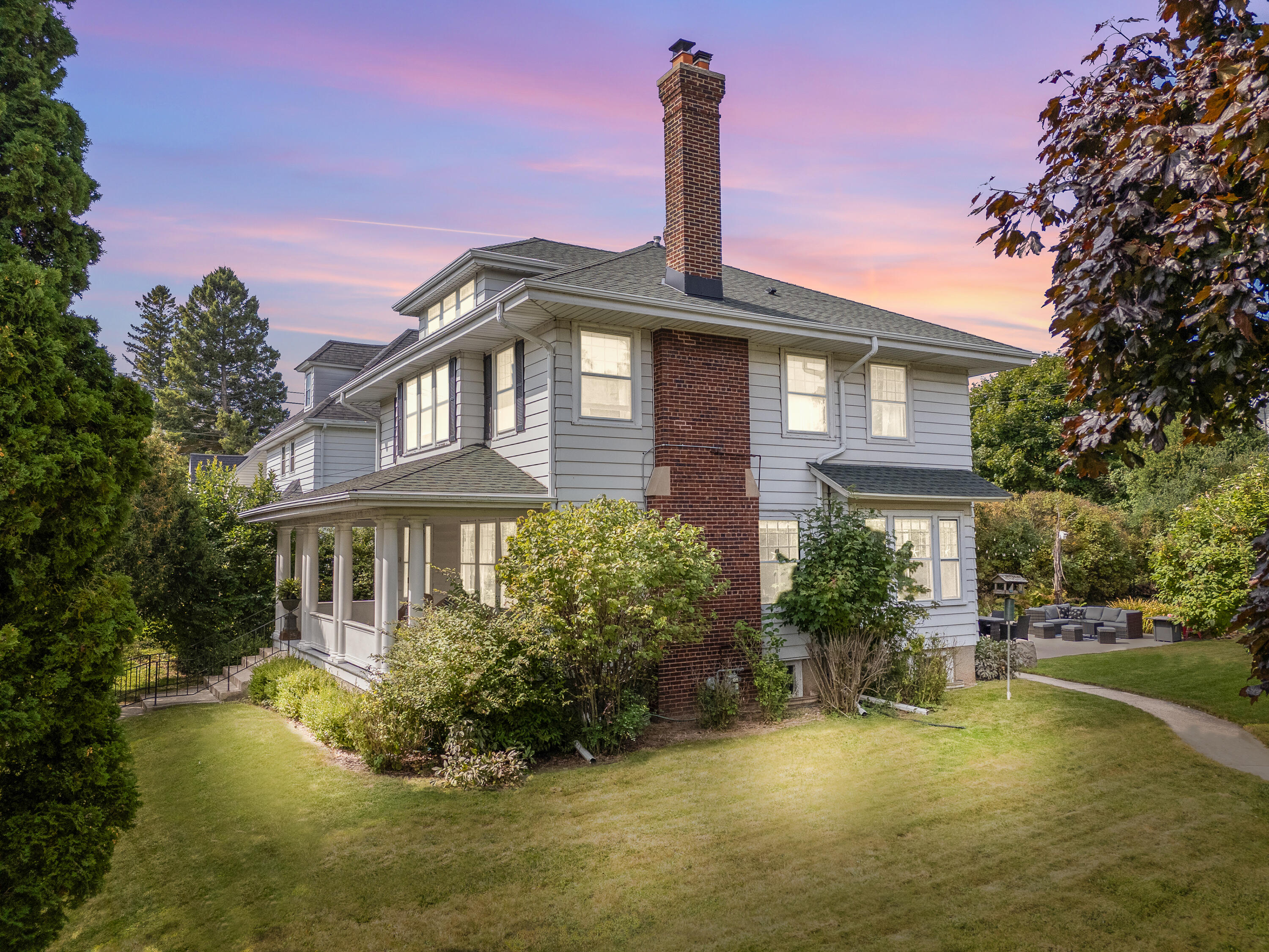 Port Washington, Wisconsin 53074, United States, 3 Bedrooms Bedrooms, ,2 BathroomsBathrooms,Residential,Active,209946