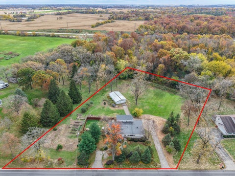 Photo of W8133 Creek Rd, Darien, WI 53115 (MLS # 1986624)