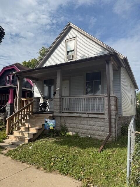 Photo of 3841 N 19th Pl, Milwaukee, WI 53206 (MLS # 1940457)
