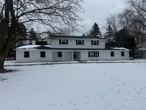 Photo of 15630 Kata Dr, Brookfield, WI 53122 (MLS # 1949233)