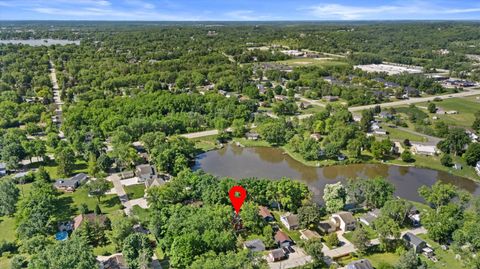 Photo of 18905 W Linnie Lac Pl, New Berlin, WI 53146 (MLS # 1967812)