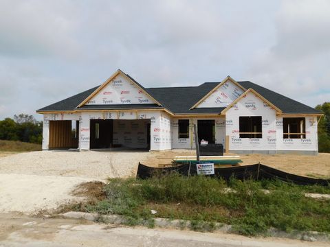 280 Candleberry Ln, Grafton, WI 53024 - #: 1929166