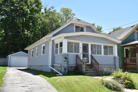 Photo of 1017 N Chicago Ave, South Milwaukee, WI 53172 (MLS # 1880937)