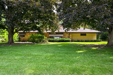 Photo of 4520 N 144th St, Brookfield, WI 53005 (MLS # 1980083)
