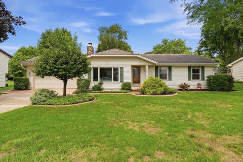 Photo of 16010 W Cynthia Dr, New Berlin, WI 53151 (MLS # 1975902)