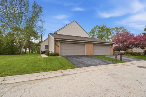 Photo of 7233 S Delaine Dr, Oak Creek, WI 53154 (MLS # 1961804)