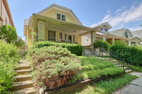Photo of 1251 S 30th St, Milwaukee, WI 53215 (MLS # 1966761)